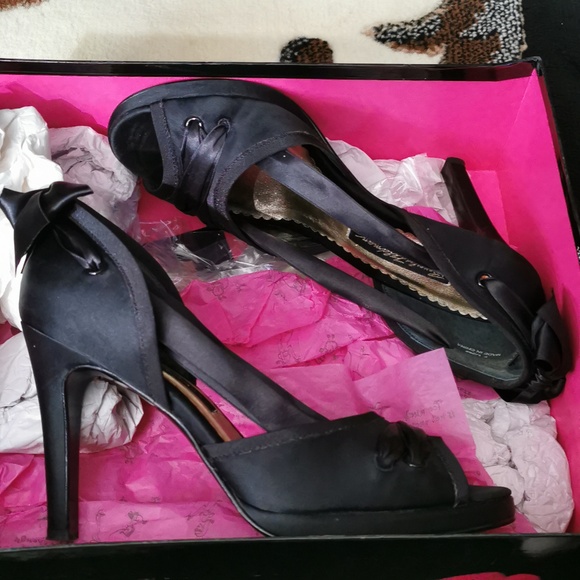 Beverly Feldman - Picture 1 of 6